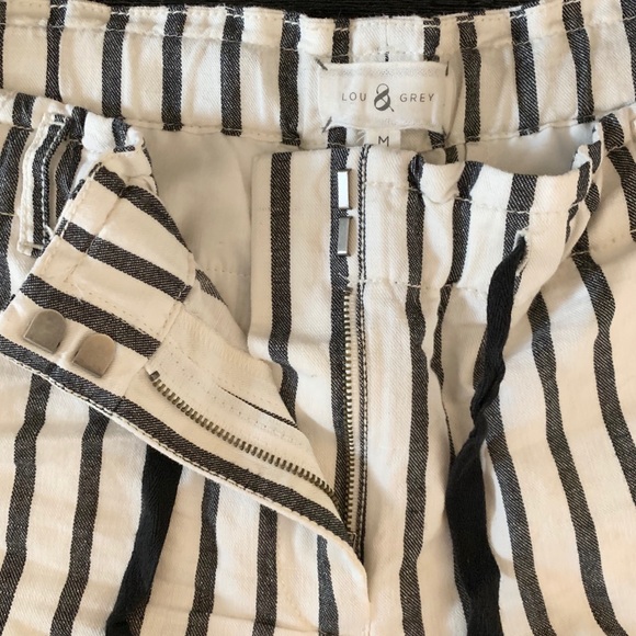 Lou & Grey - Linen blend striped shorts. Size M. - Picture 3 of 6